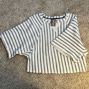 Anthropologie short sleeve striped sweater🤍🖤 size L